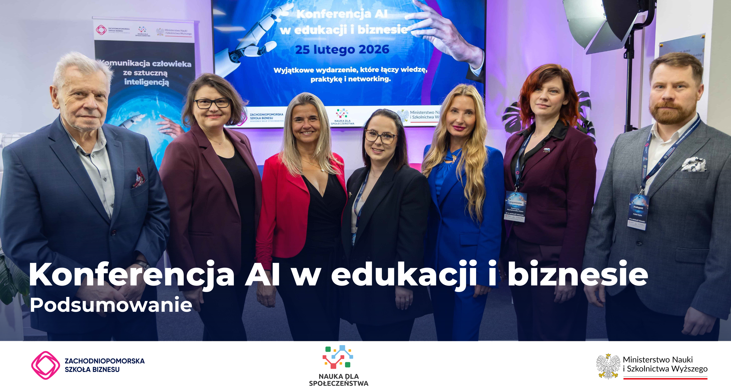 Zdjęcie przedstawia zespół projektowy Komunikacja człowieka ze sztuczną inteligencją, od lewej: Edward Radecki, Dorota Dżega-Pietruszkiewicz, Iwona Rafaląt, Natalia Kawecka, Ewelina Świergiel, Katarzyna Wyrzykowska-Klasa, Hubert Dyba